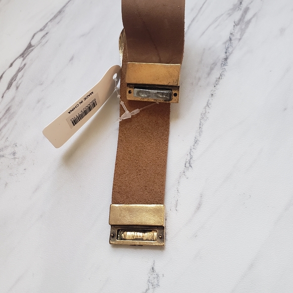 Elephant Turquoise Beaded Two-Tone Bracelet - Picture 6 of 8